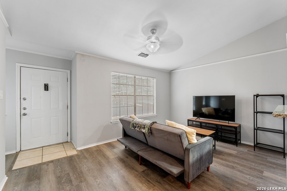 4803 Hamilton Wolfe 110