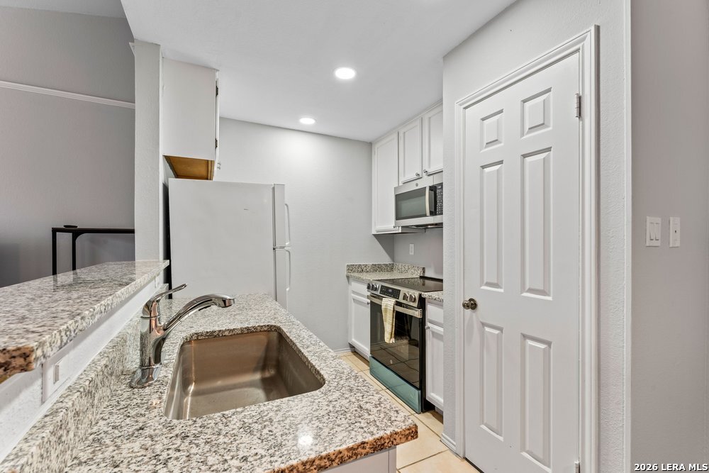 4803 Hamilton Wolfe 110