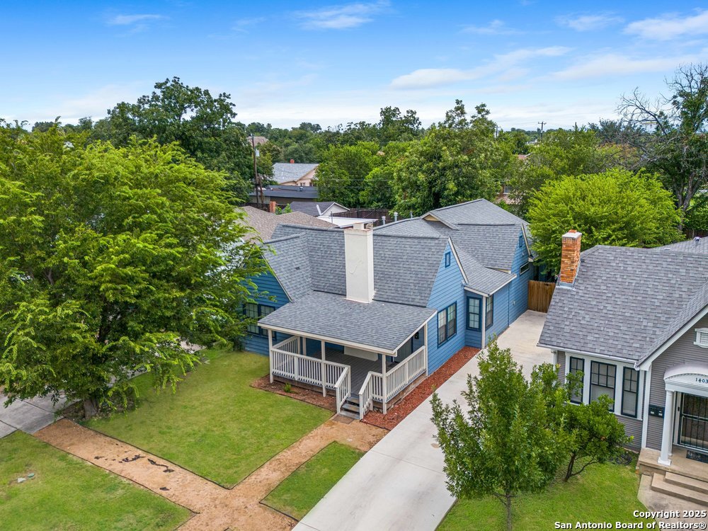 1407 W Mistletoe