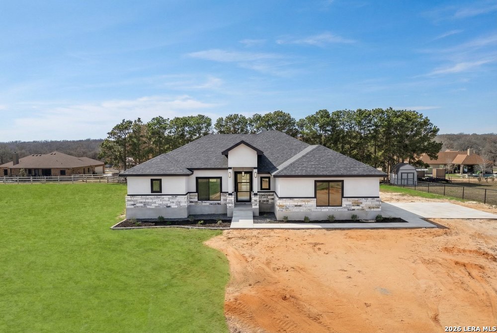314 Honeysuckle Ln