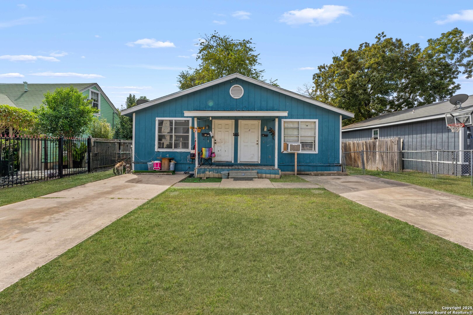 1626 Santa Anna