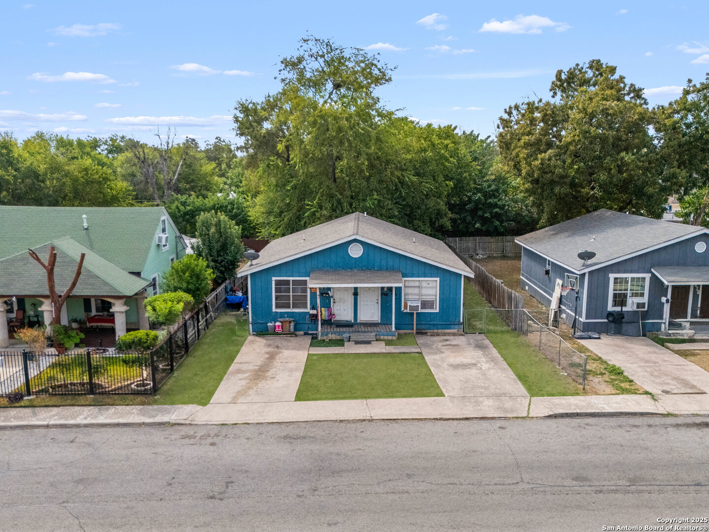 1626 Santa Anna