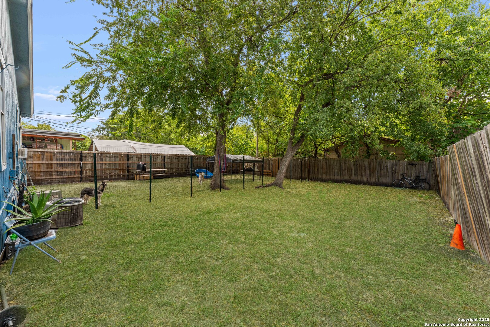 1626 Santa Anna