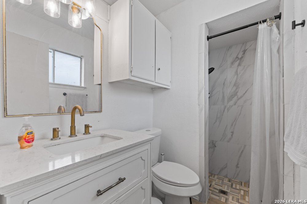 4435 Clear Spring Dr