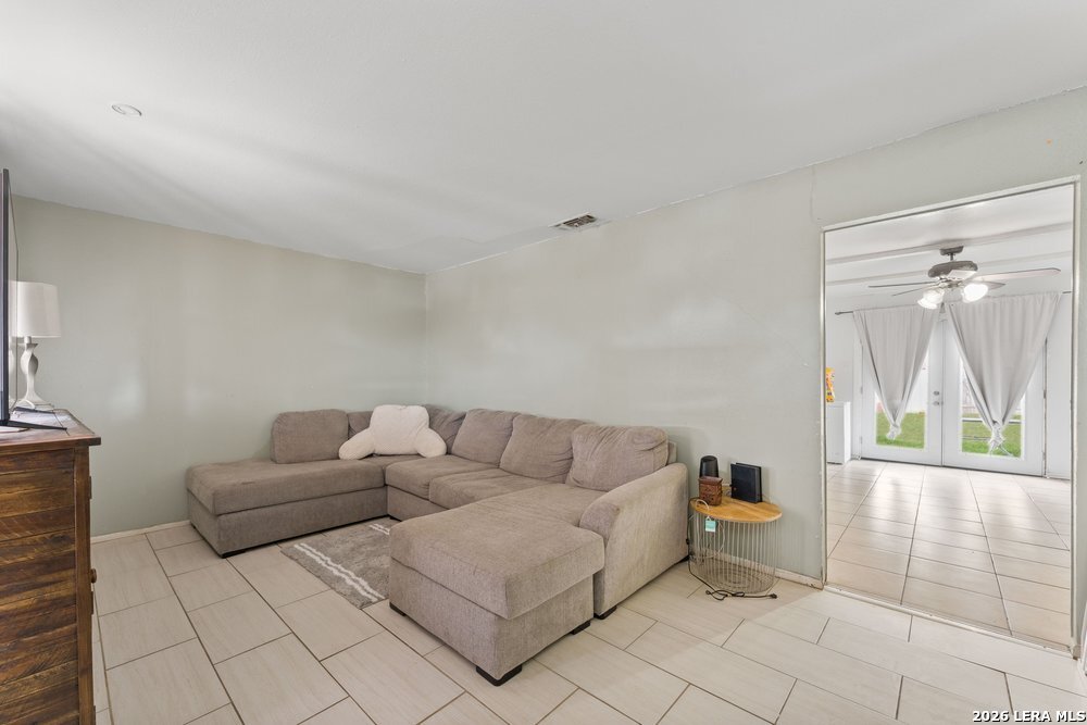 4435 Clear Spring Dr