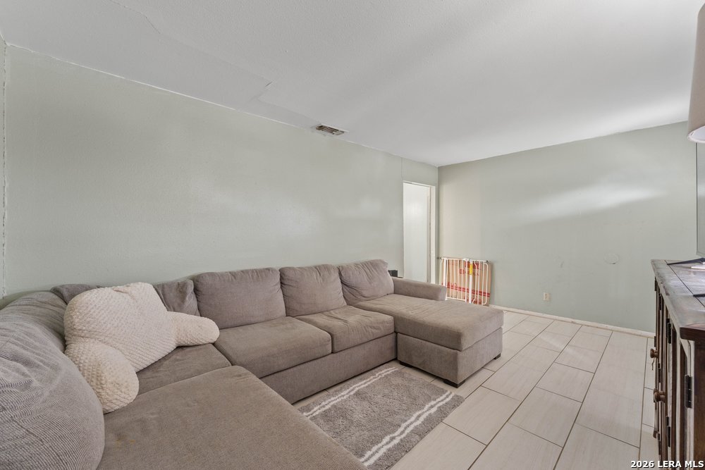 4435 Clear Spring Dr