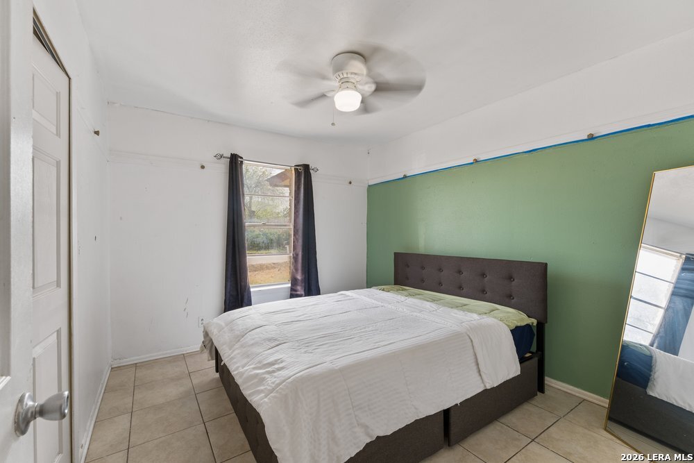 4435 Clear Spring Dr