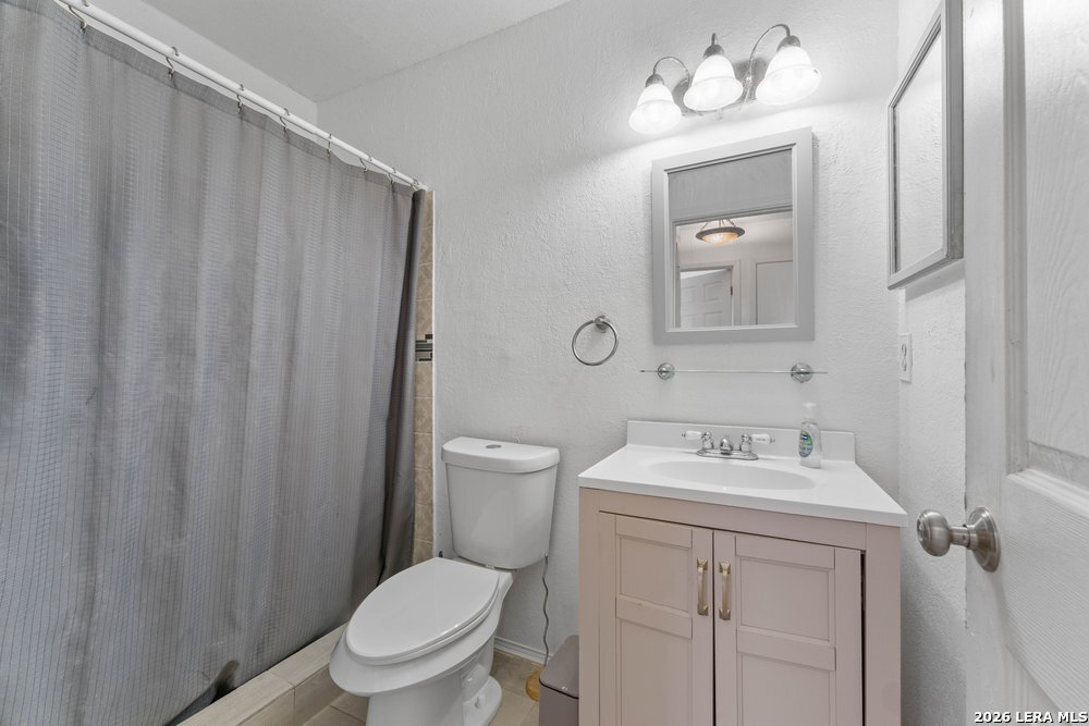 4435 Clear Spring Dr