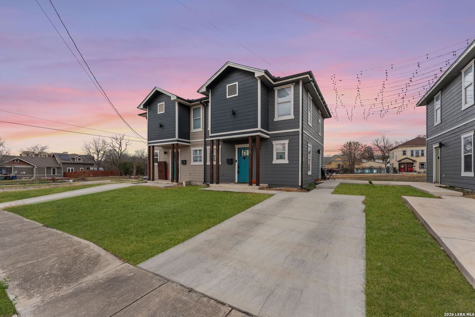 903 Dawson