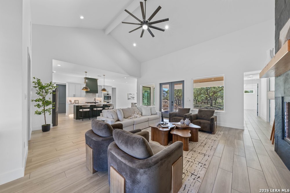 877 Annabelle Ave
