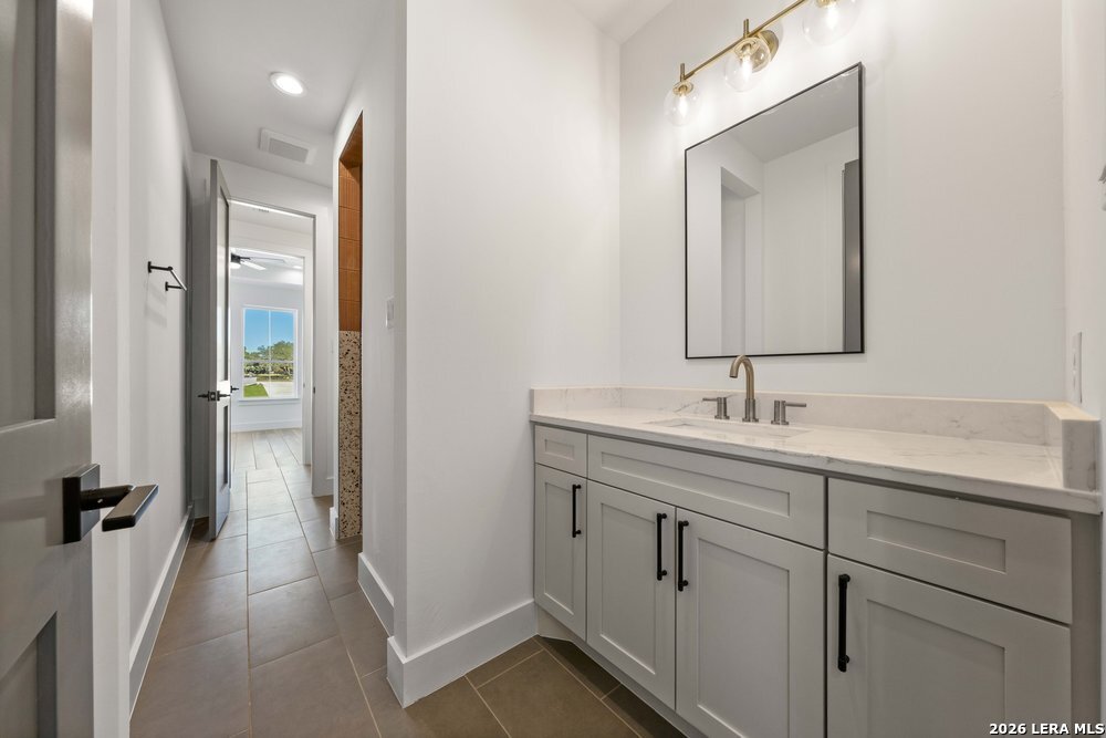 877 Annabelle Ave