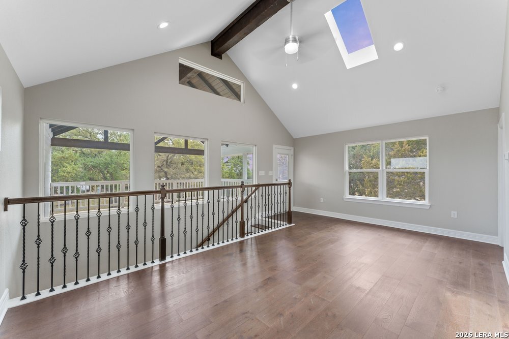 1090 Arcadia Dr