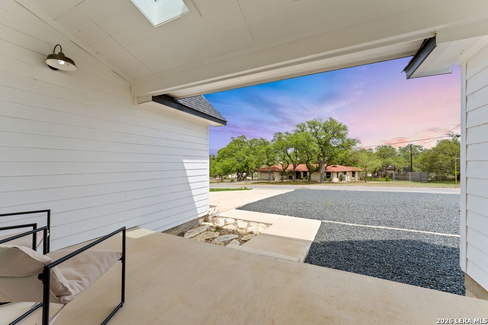 1090 Arcadia Dr