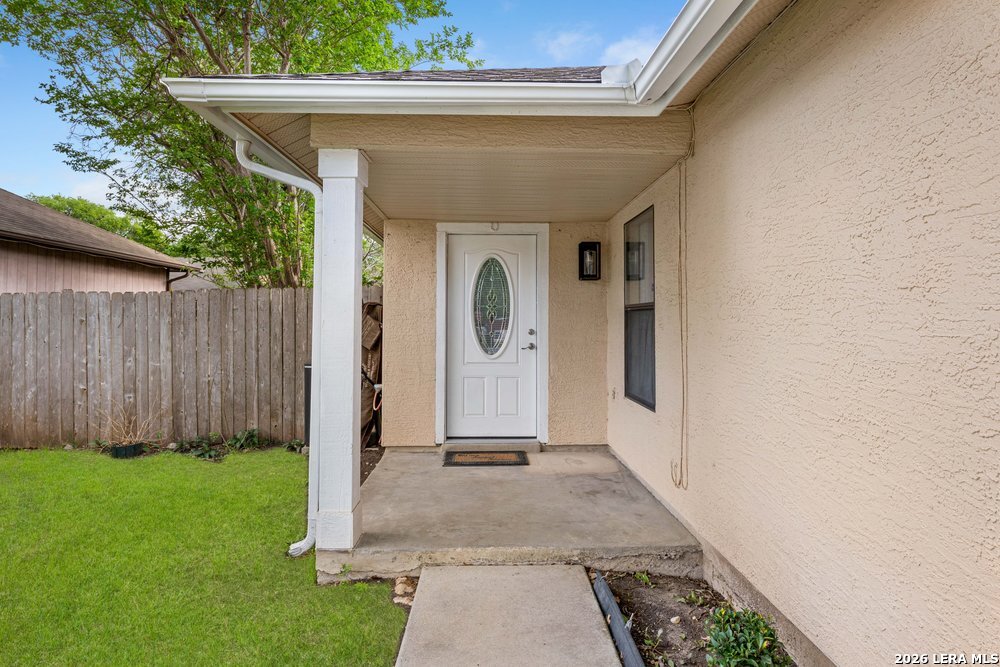9238 Bowen Dr