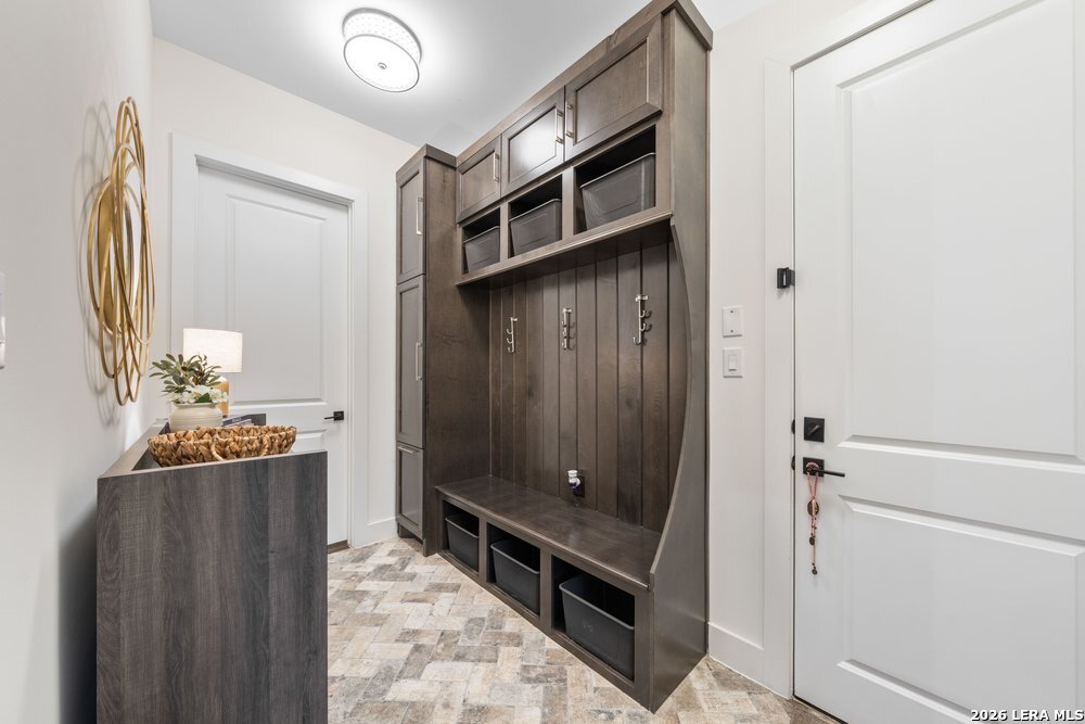 794 MAXIMINO RIDGE RD