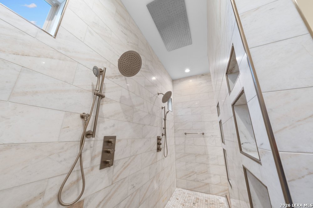 794 MAXIMINO RIDGE RD