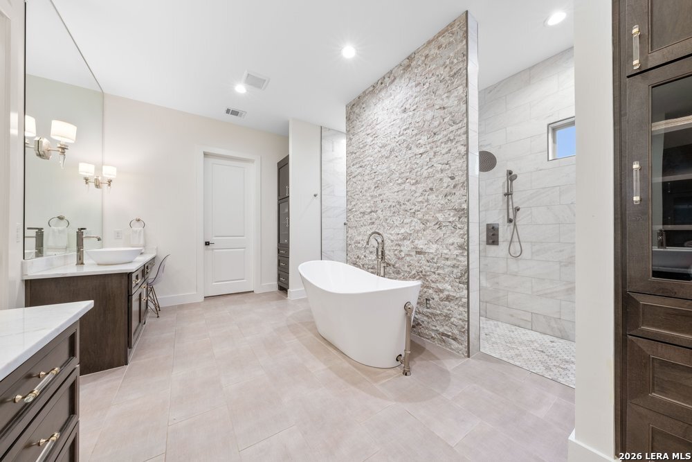 794 MAXIMINO RIDGE RD