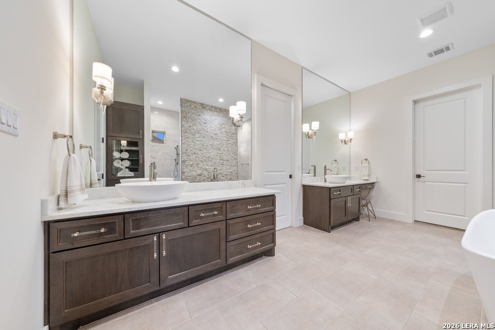 794 MAXIMINO RIDGE RD