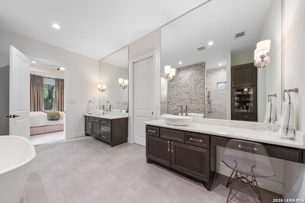 794 MAXIMINO RIDGE RD