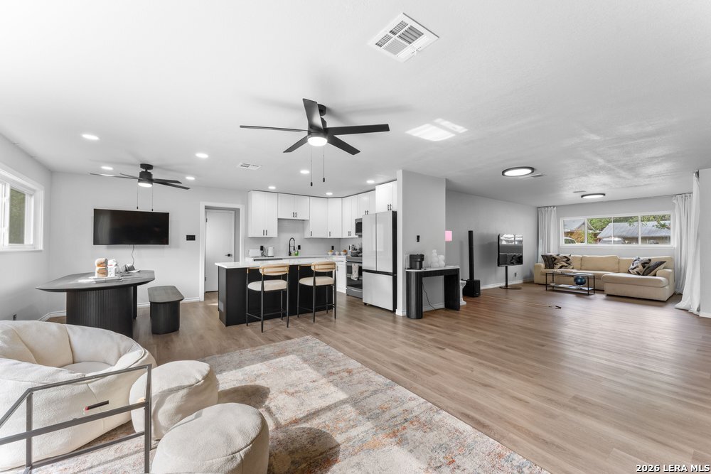 9823 John Rolfe Dr