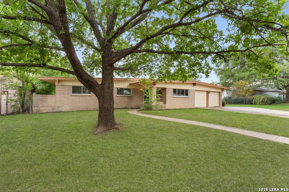 9823 John Rolfe Dr