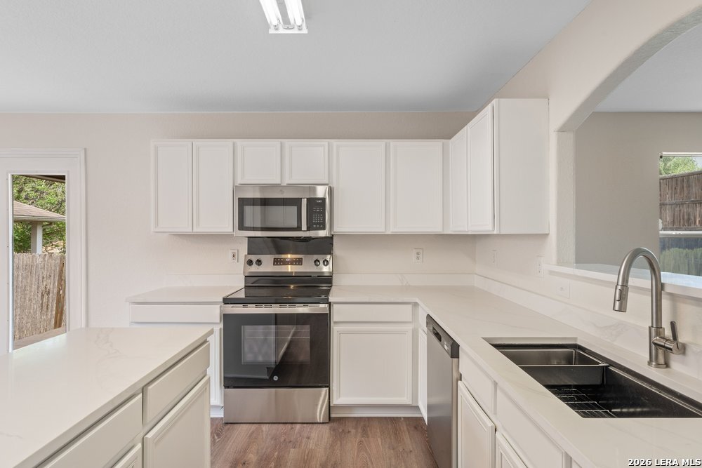 3445 Whisper Bluff