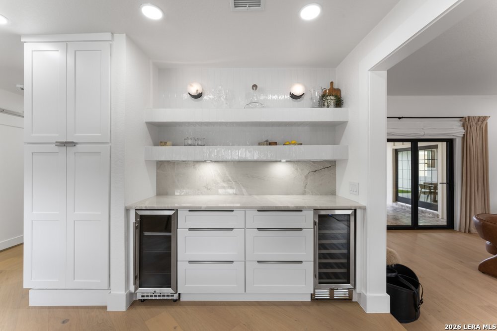 706 Kenilworth