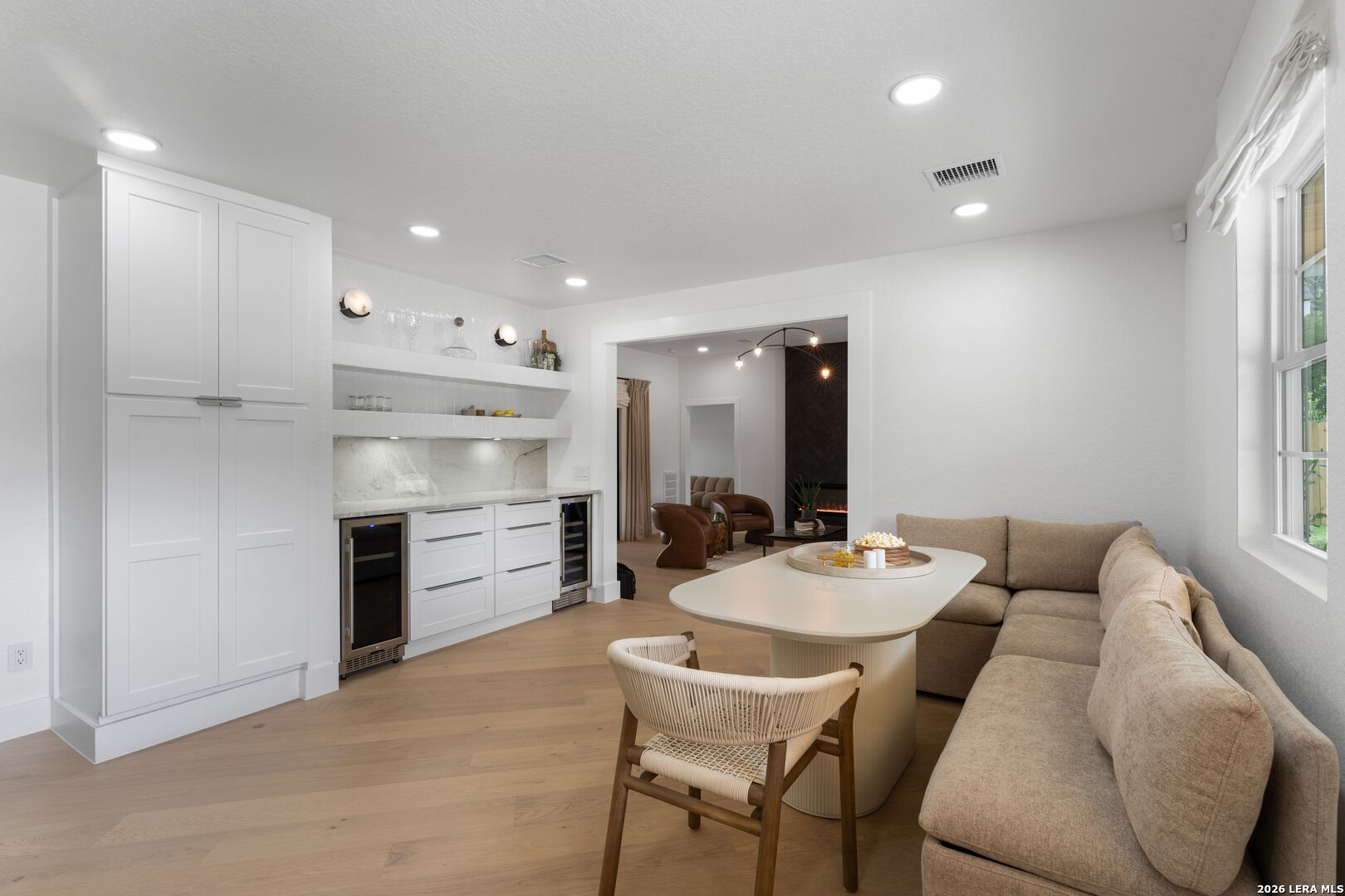 706 Kenilworth