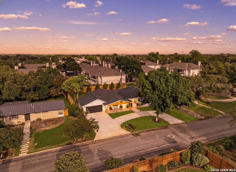706 Kenilworth