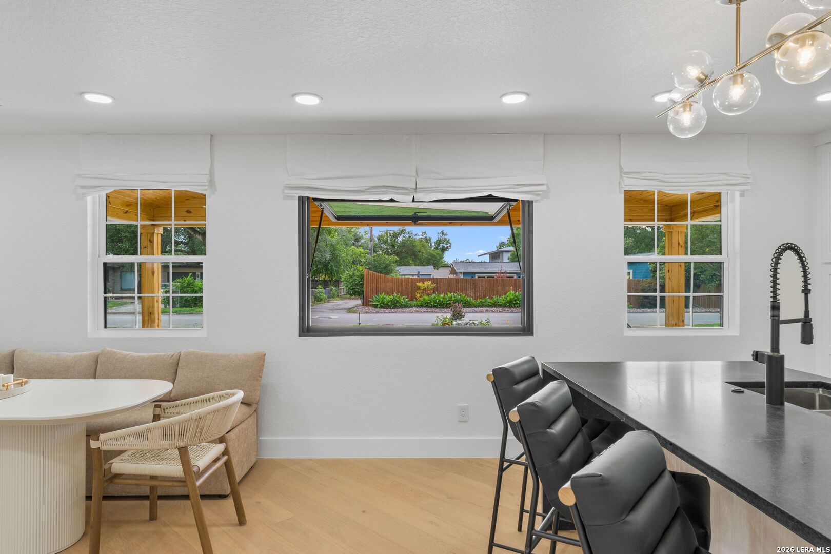 706 Kenilworth