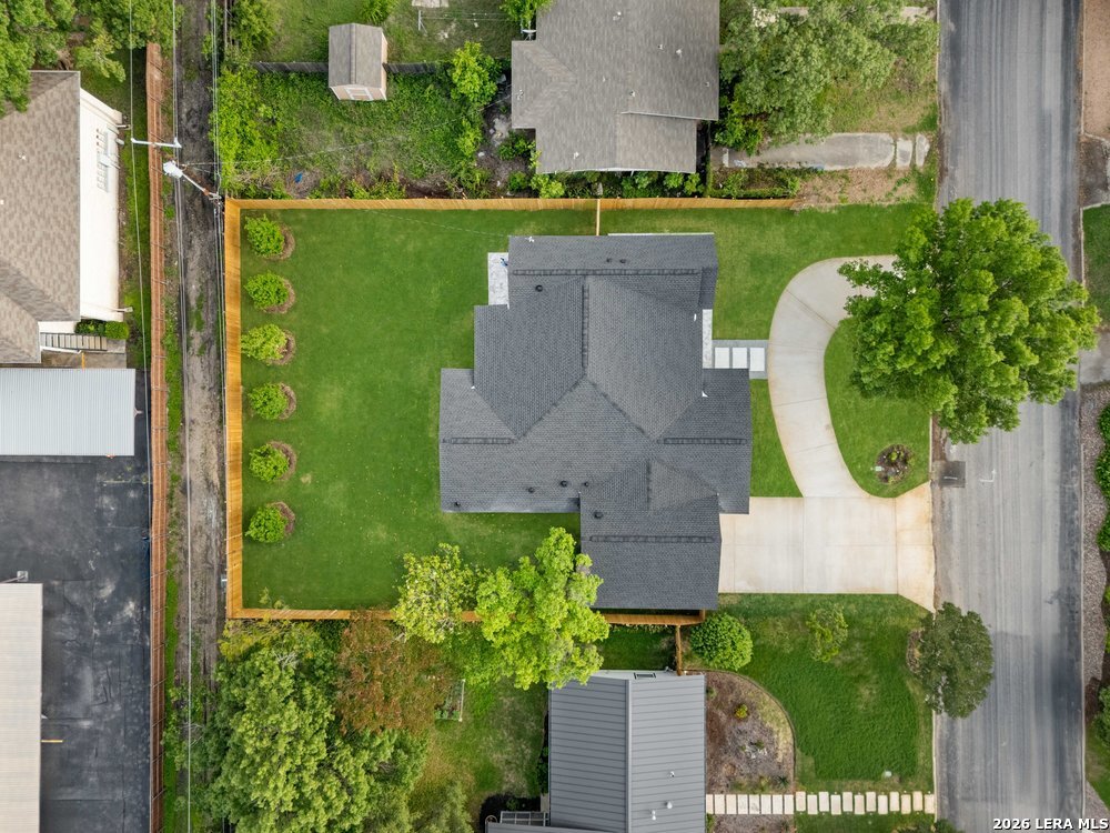 706 Kenilworth