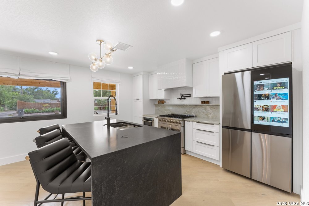 706 Kenilworth