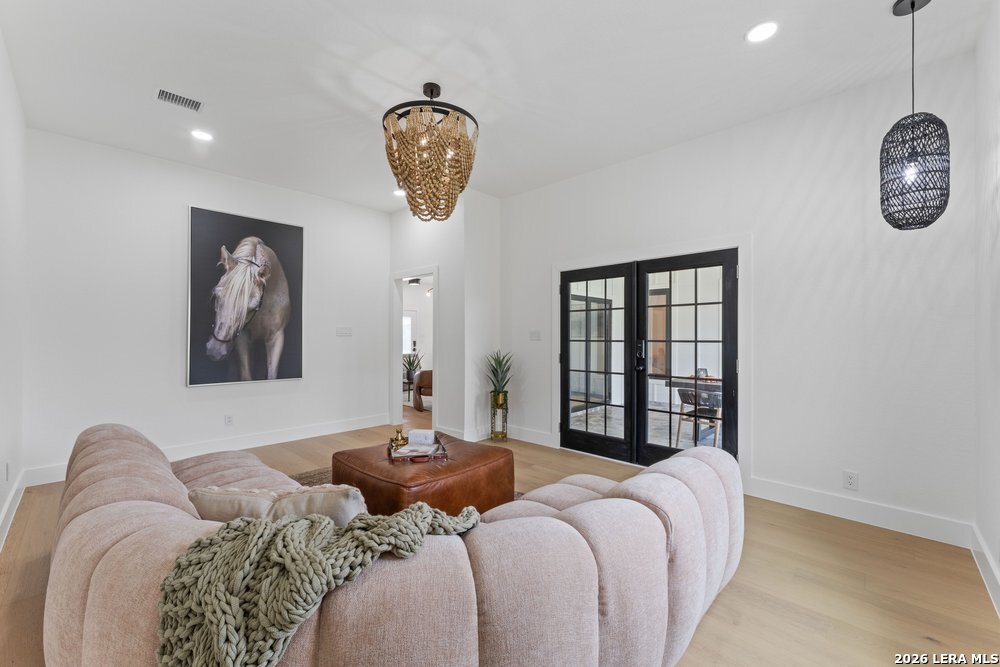 706 Kenilworth