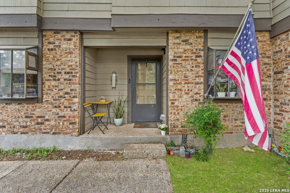 11815 Vance Jackson 2304