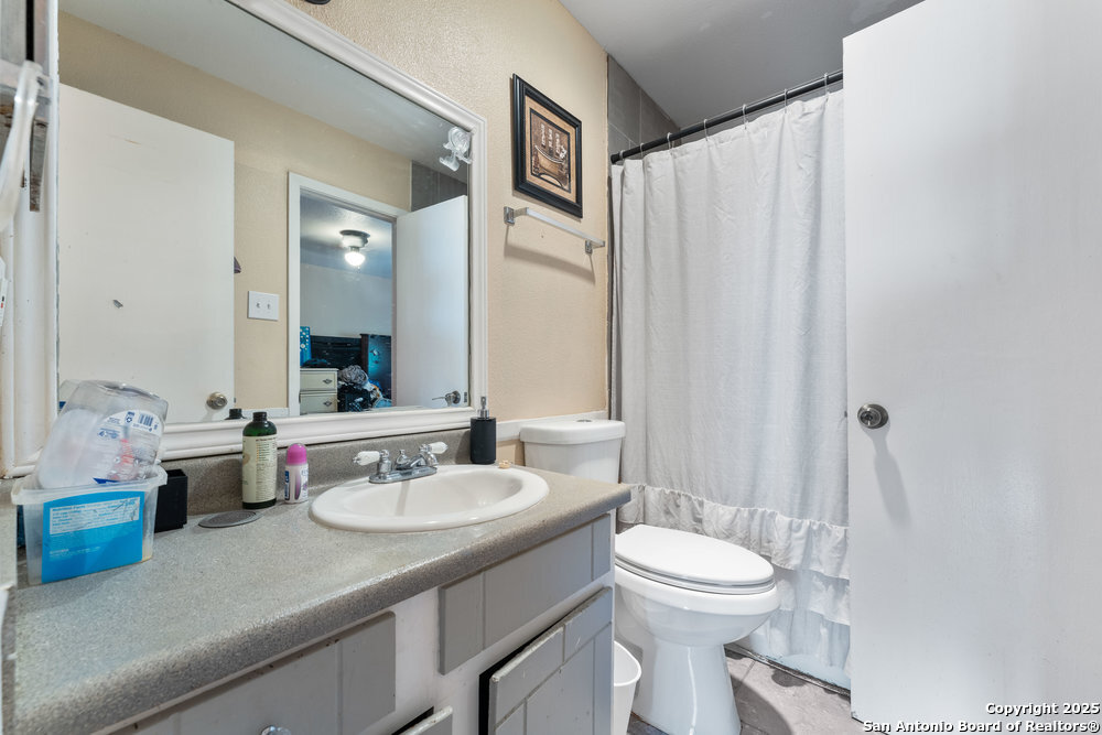 6611 Southpoint St B124