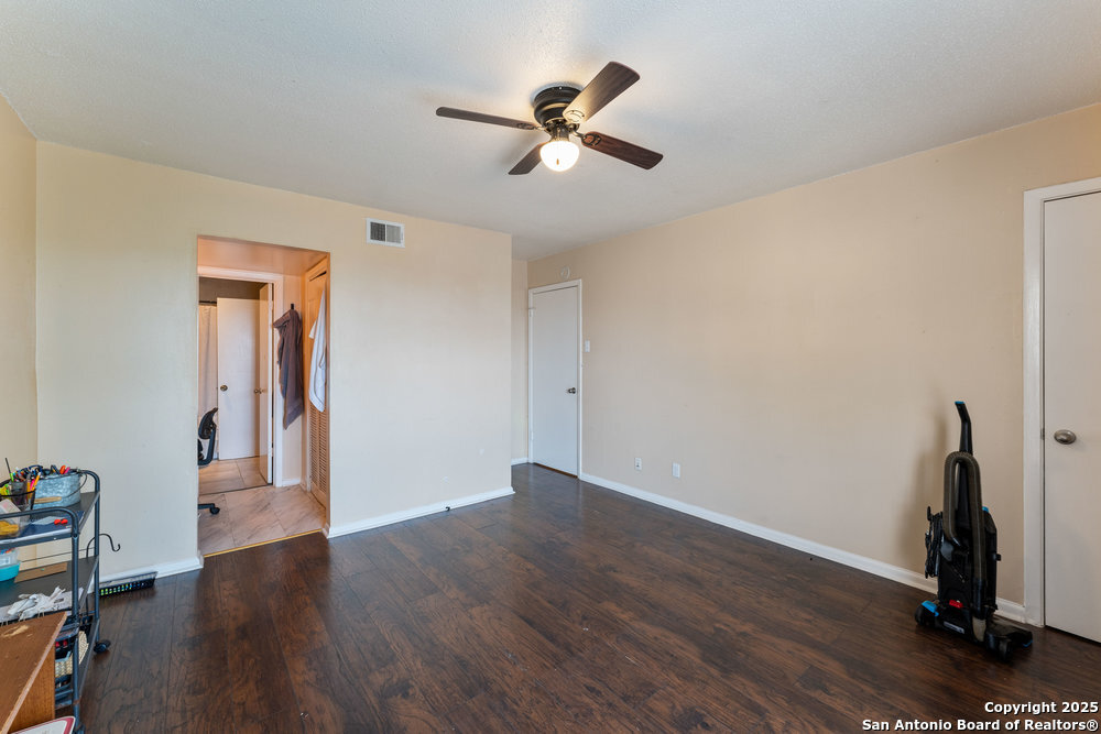 6611 Southpoint St B124