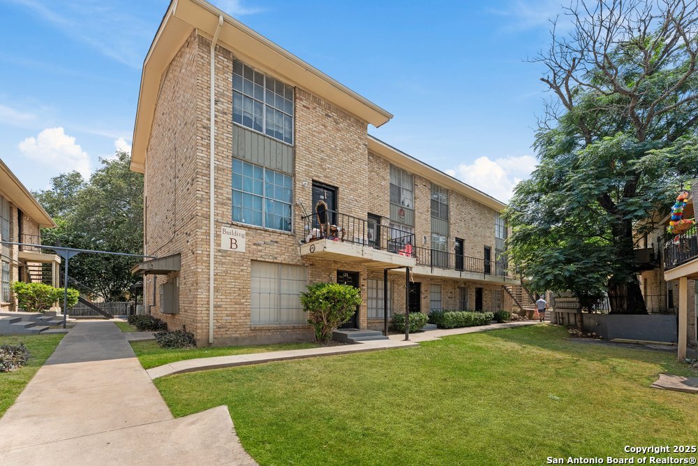 6611 Southpoint St B124
