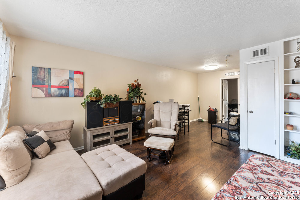 6611 Southpoint St B124