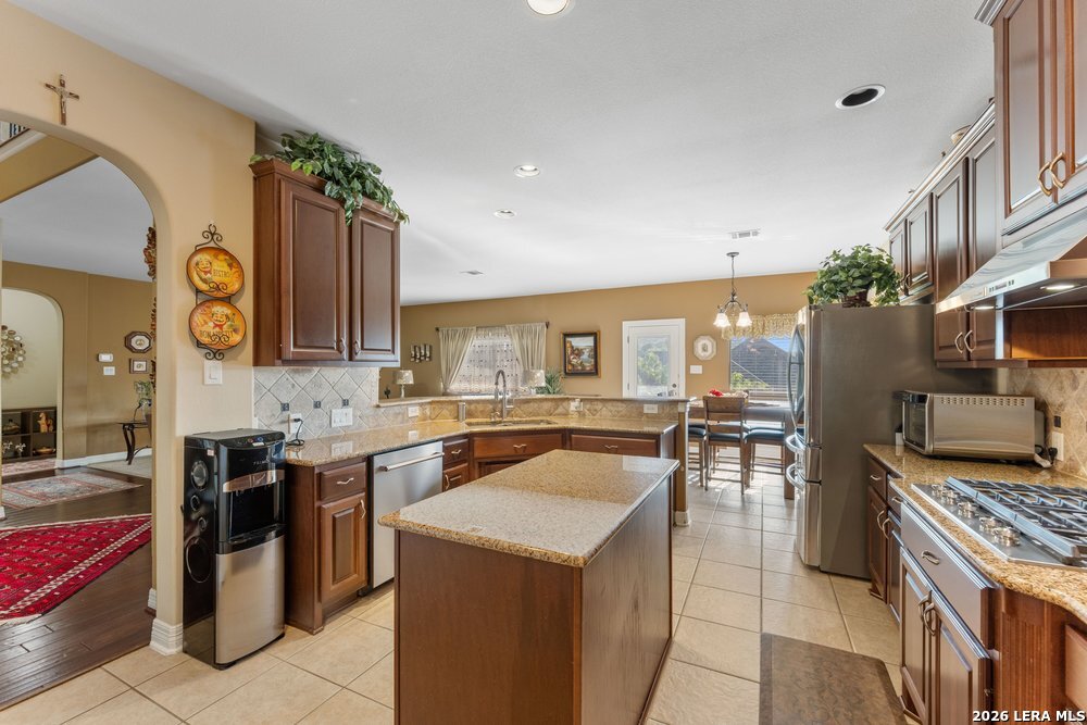 21719 Eden Rose Hill