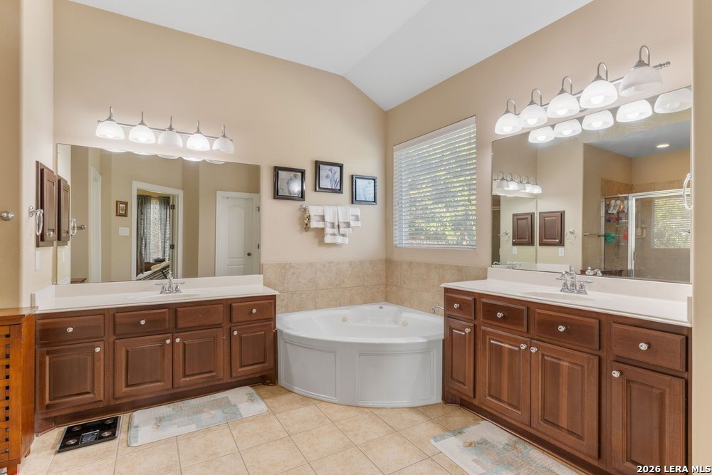 21719 Eden Rose Hill