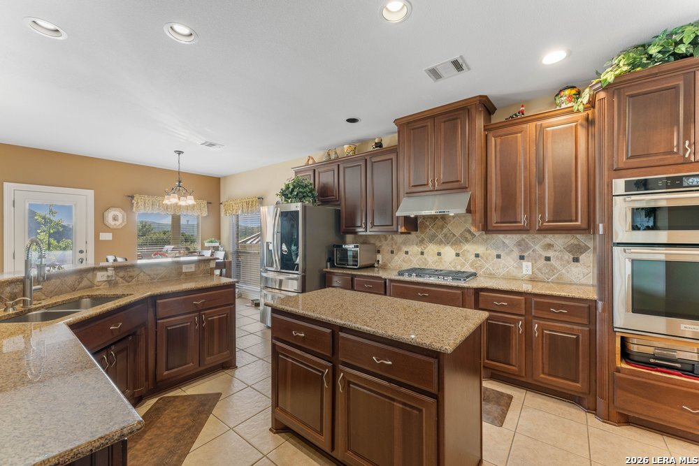 21719 Eden Rose Hill