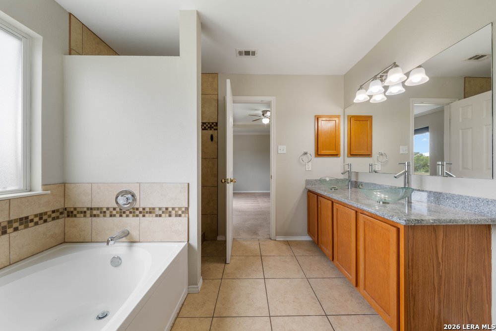7914 Cypress Crown