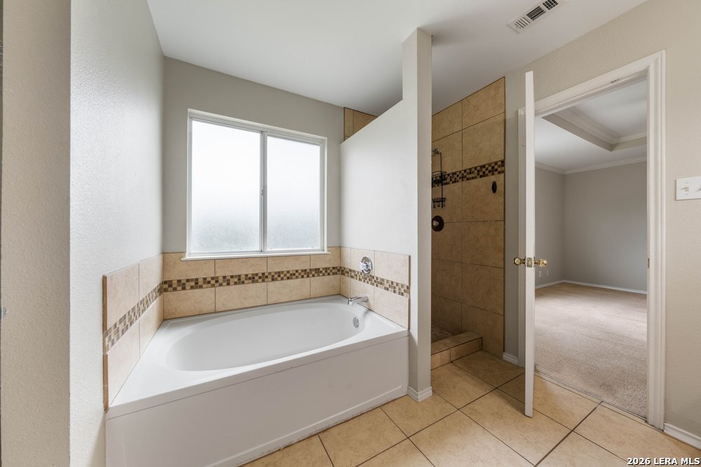 7914 Cypress Crown
