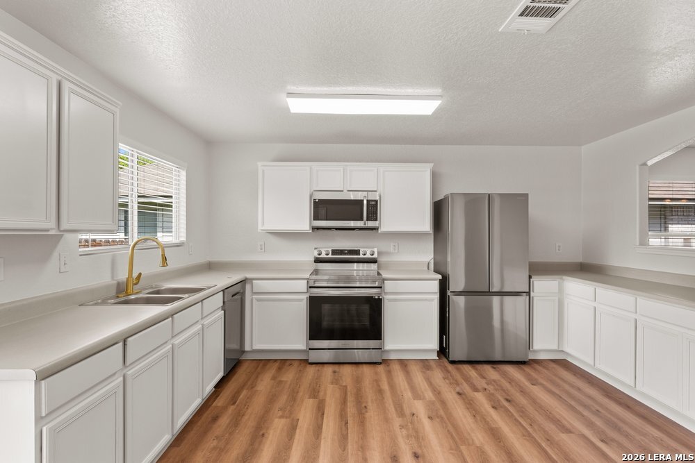9007 Tezel Point