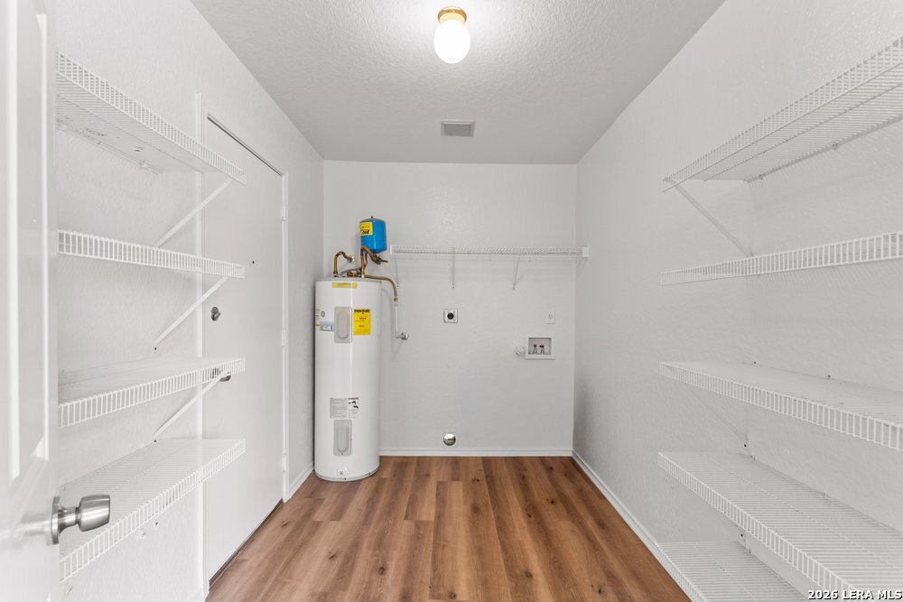 9007 Tezel Point