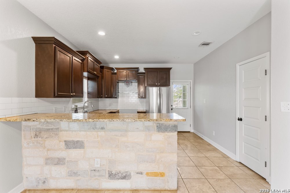1204 Valencia