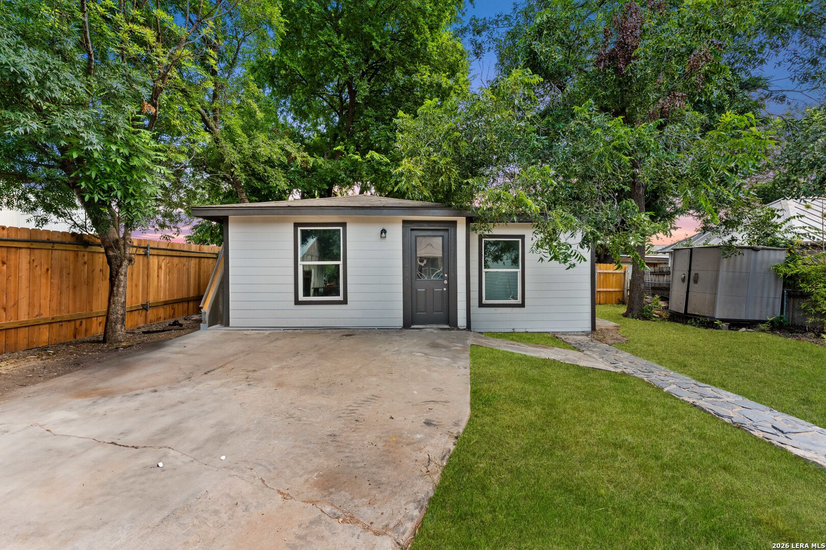 612 W Magnolia Ave