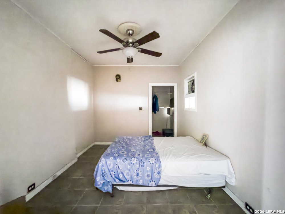 2922 Buena Vista St