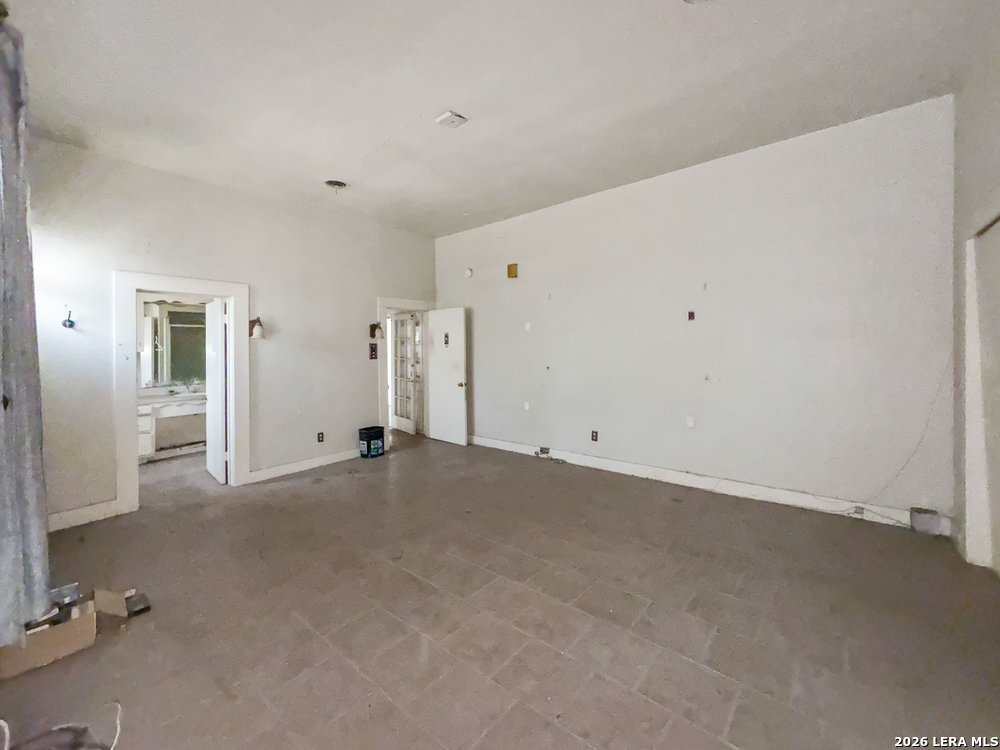 2922 Buena Vista St