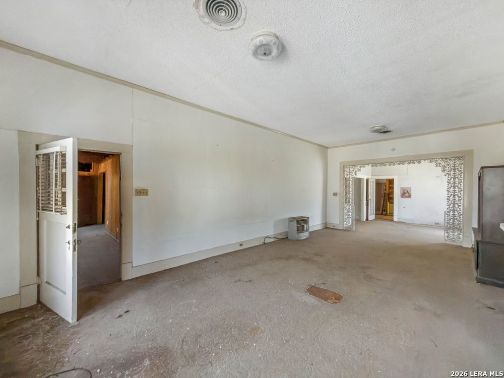 2922 Buena Vista St
